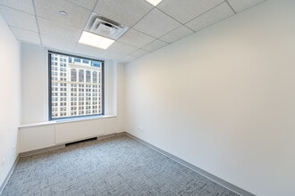 134 N LaSalle St, Chicago, IL to rent Interior Photo- Image 2 of 6