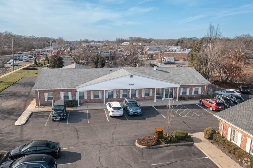 2500 Nesconset Hwy, Stony Brook, NY for sale - Building Photo - Image 2 of 4