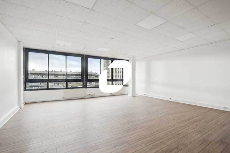 Office in Sarcelles to rent Interior Photo- Image 1 of 11