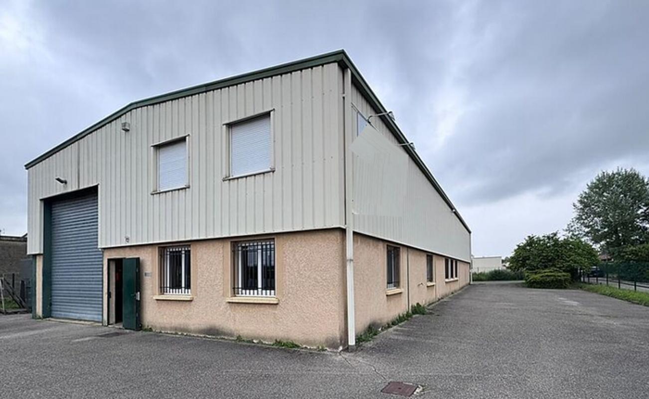 Industrial in Rillieux La Pape for sale Building Photo- Image 1 of 10