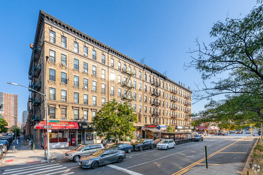 2509 Adam Clayton Powell Jr Blvd, New York, NY for rent - Primary Photo - Image 2 of 6