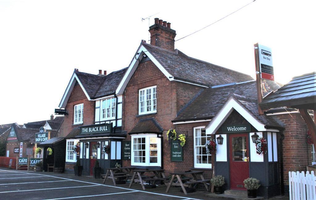 Main Road Margaretting Essex, Ingatestone to rent Building Photo- Image 1 of 6