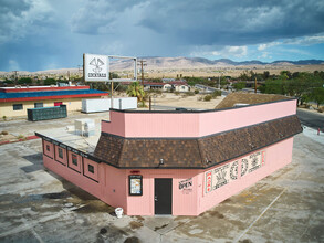 73839 Twentynine Palms, Twentynine Palms, CA for rent Building Photo- Image 2 of 9