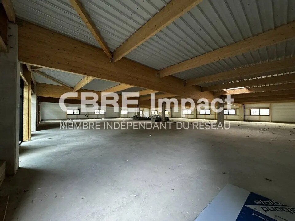 Location Local d'activités 310 m² - Photo 1