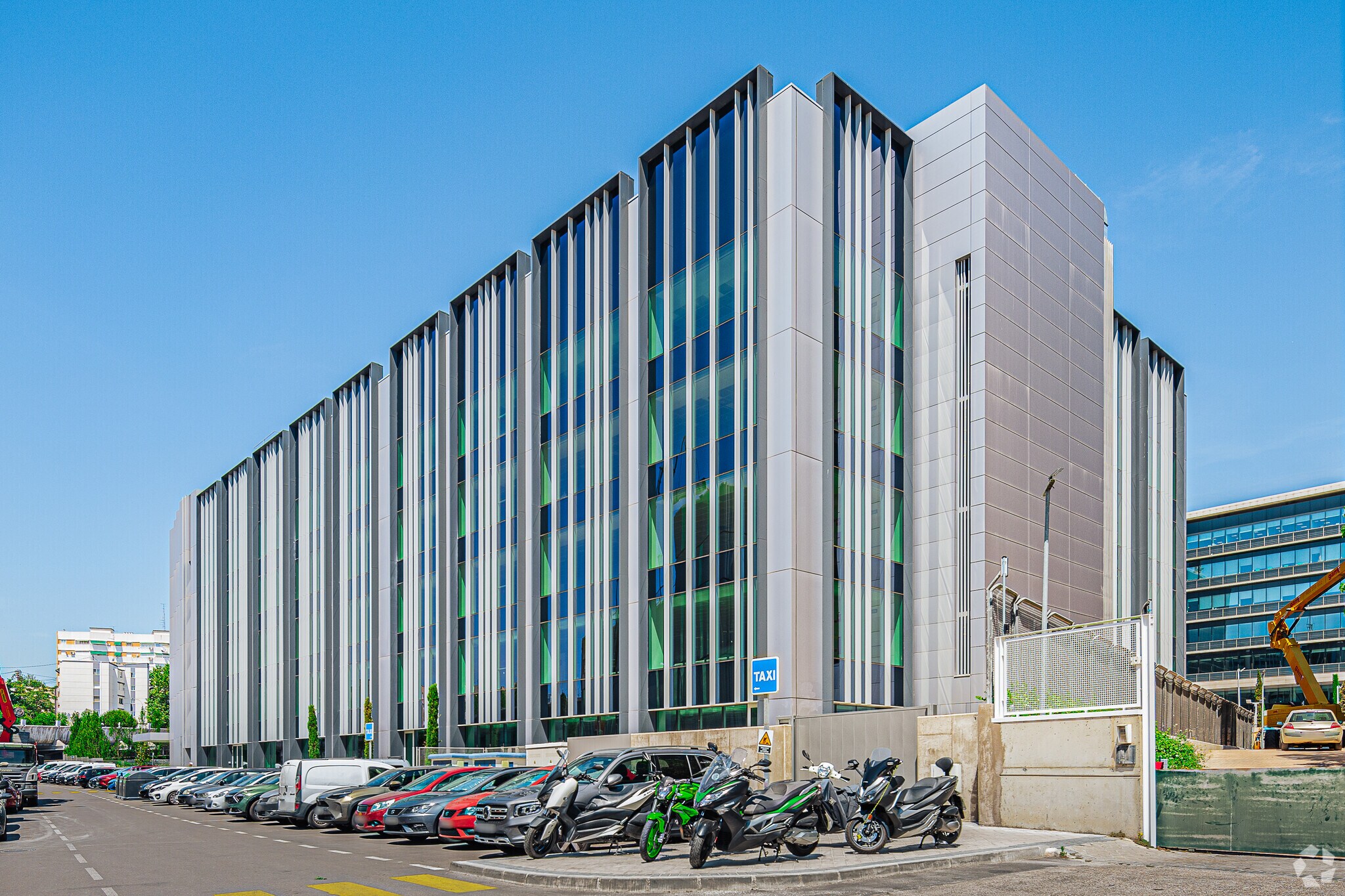 Calle Vía de los Poblados, 7, Madrid, Madrid to rent Building Photo- Image 1 of 3