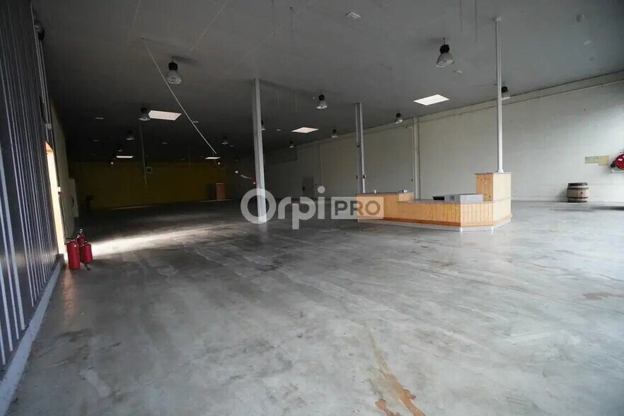 Retail in Chenôve to rent - Building Photo - Image 3 of 7