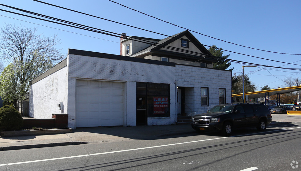 57-59 W Old Country Rd, Hicksville, NY for sale - Primary Photo - Image 1 of 1