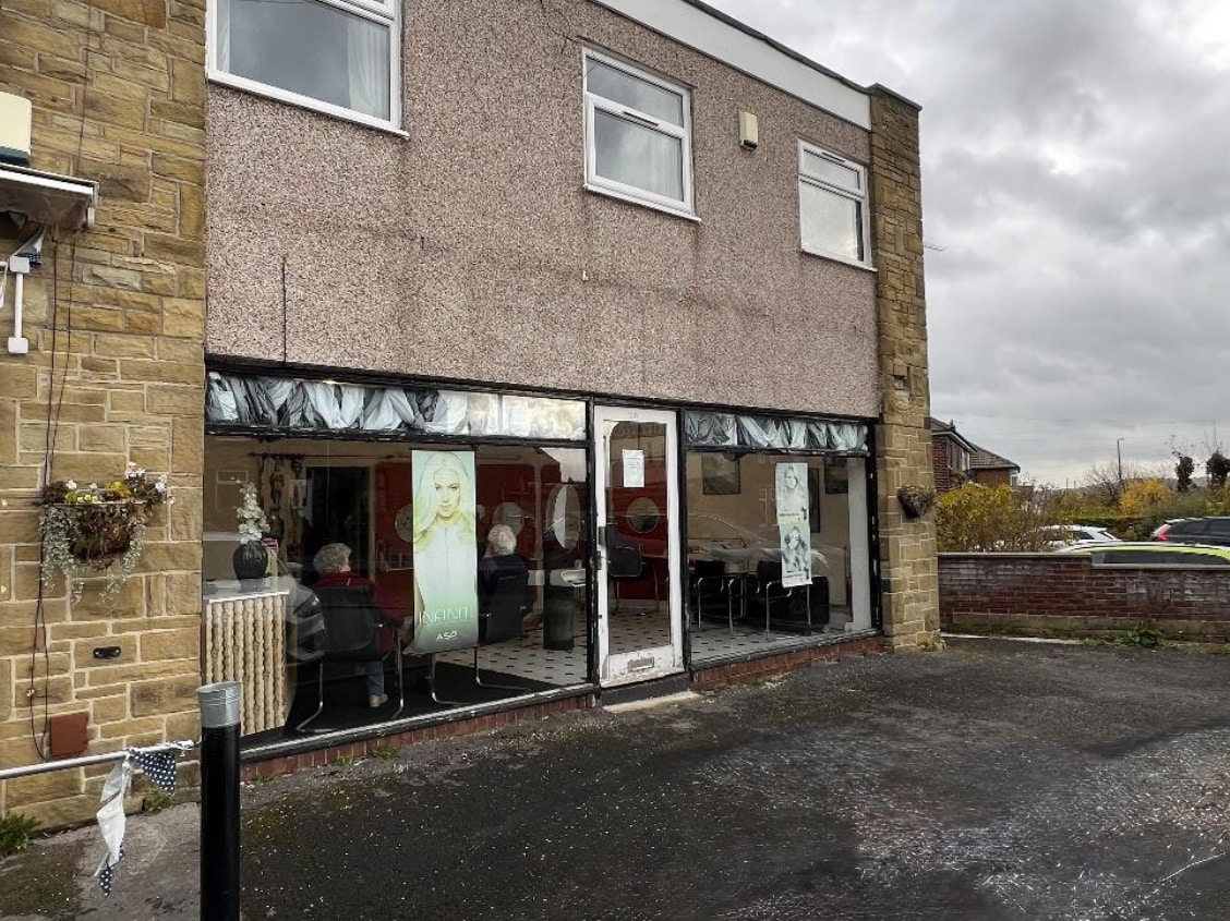 78 Sunny Bank Rd, Mirfield to rent Primary Photo- Image 1 of 2