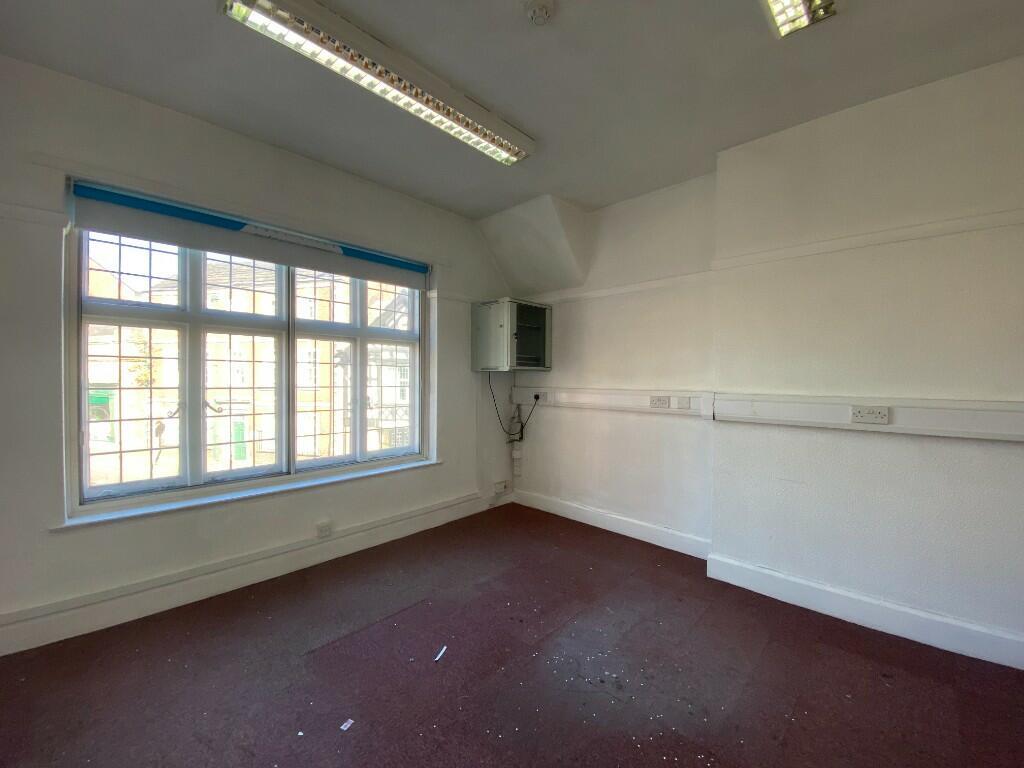 53-55 Vicar Lane, Chesterfield to rent Interior Photo- Image 1 of 7