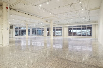 4360 Ch de la Côte-de-Liesse, Mt Royal, QC for sale Interior Photo- Image 2 of 9