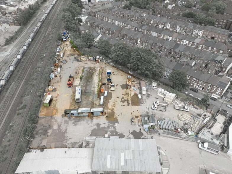 248 Humberstone Rd, Leicester to rent - Building Photo - Image 2 of 3