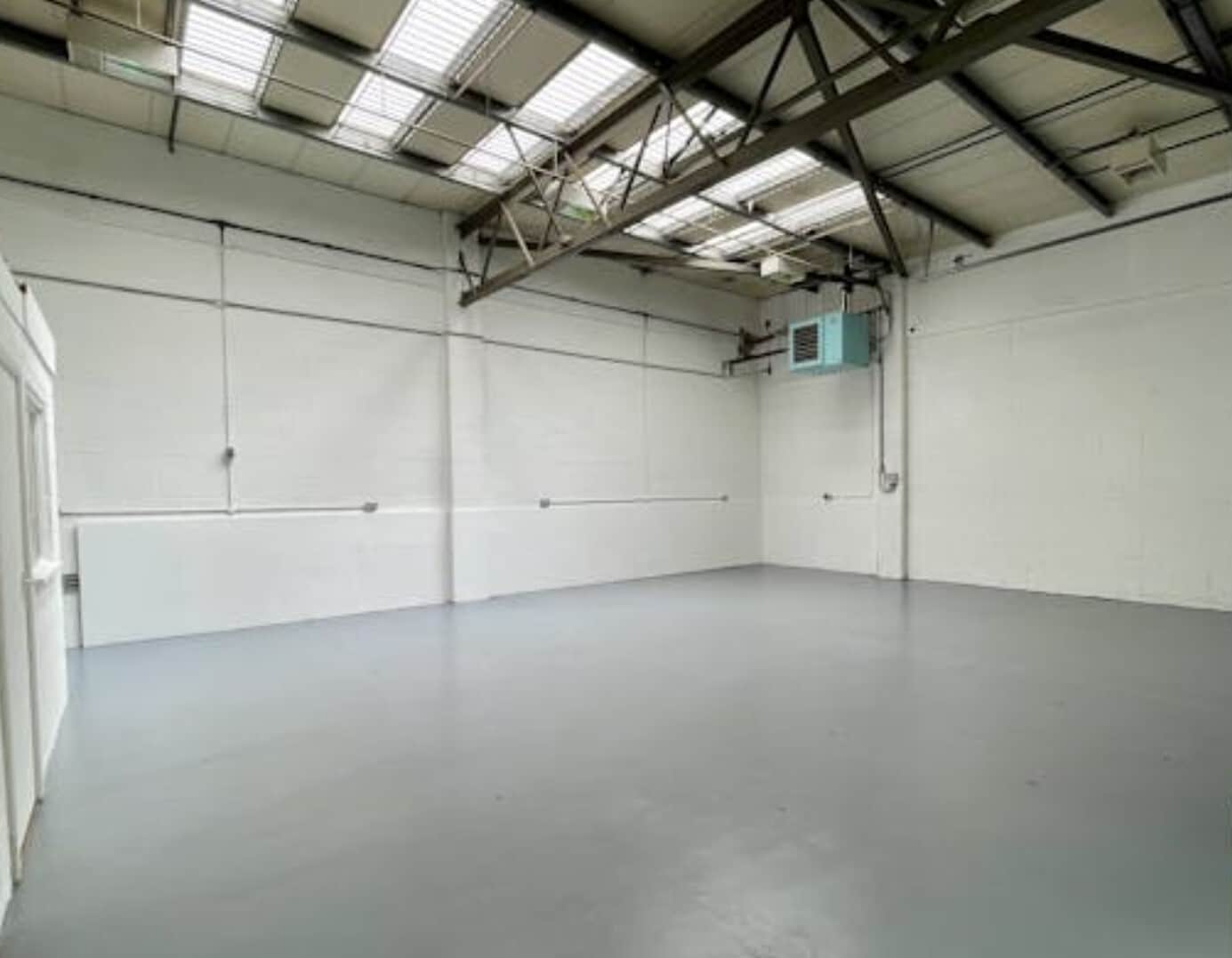 1-17 Kembrey Park, Swindon to rent Interior Photo- Image 1 of 4