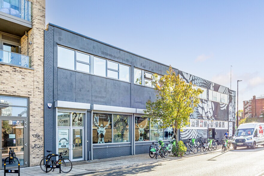 118 Vallance Rd, London for sale - Primary Photo - Image 1 of 1