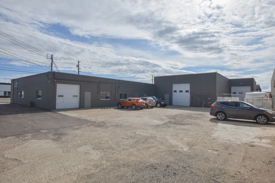 11802 145 St NW, Edmonton, AB for sale - Building Photo - Image 2 of 6