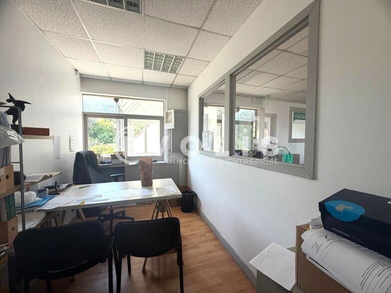 Light Industrial in Clamart to rent - Interior Photo - Image 3 of 24