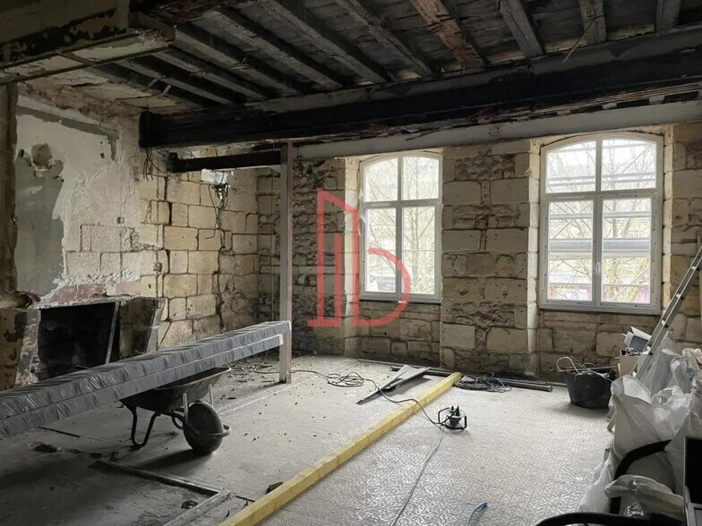 Office in Bordeaux for sale - Interior Photo - Image 2 of 5
