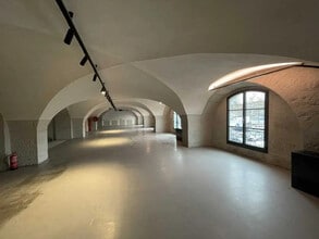 Office in Lyon to rent Interior Photo- Image 2 of 9