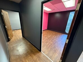 2500 W Broad St, Athens, GA to rent Interior Photo- Image 1 of 7