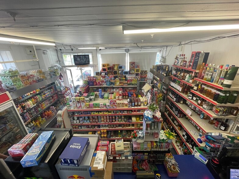 1 Harnham Rd, Salisbury for sale - Building Photo - Image 3 of 3