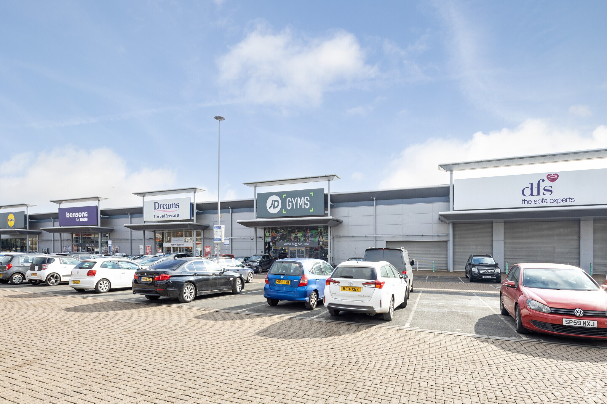 Chaul End Ln, Luton for sale Primary Photo- Image 1 of 1