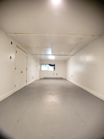 23 Boston St, Boston, MA to rent - Interior Photo - Image 2 of 21