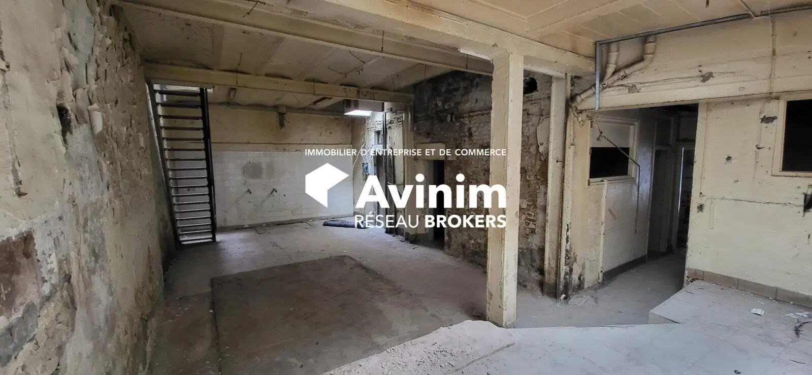 Retail in Le Havre for sale Interior Photo- Image 1 of 4
