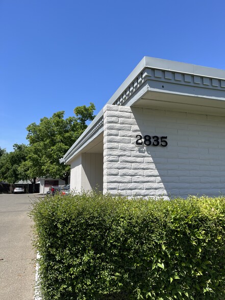 2835 Eastern Ave, Sacramento, CA for rent - Building Photo - Image 1 of 10