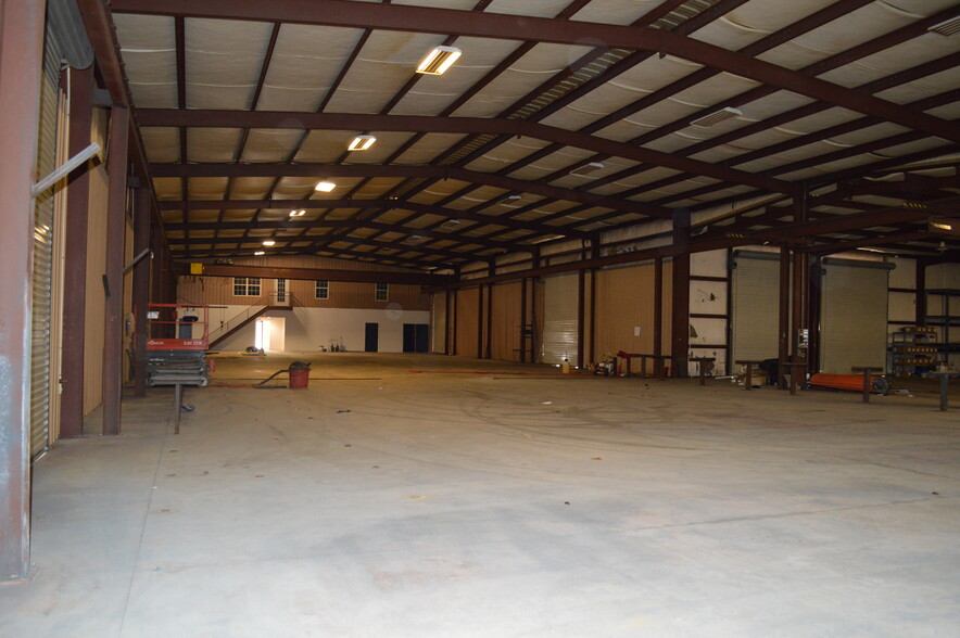 105 Industrial Blvd, Cleveland, GA for rent - Primary Photo - Image 2 of 39