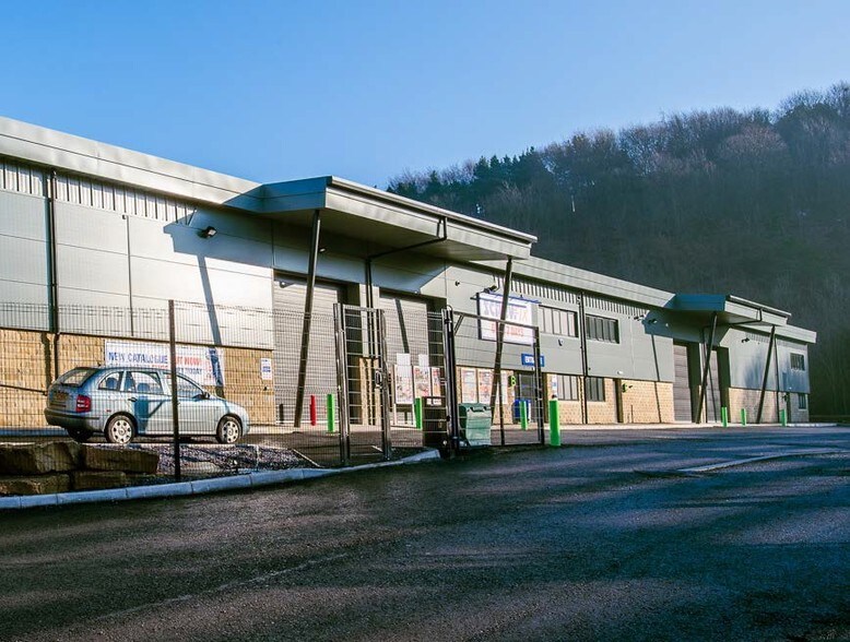 Albert St, Huddersfield for sale - Primary Photo - Image 1 of 1