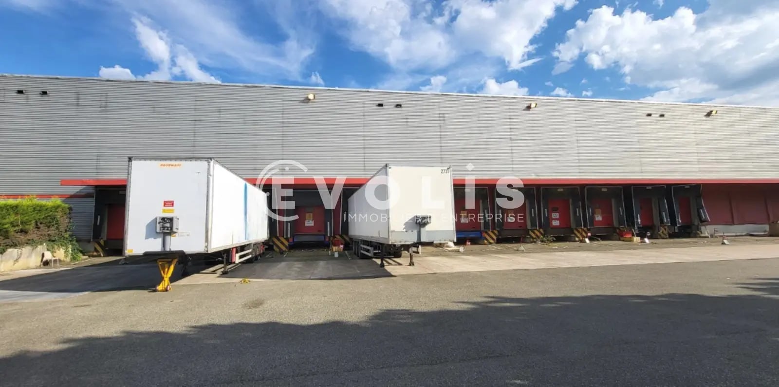 5 Avenue Johannes Gutenberg, Maurepas to rent Building Photo- Image 1 of 4