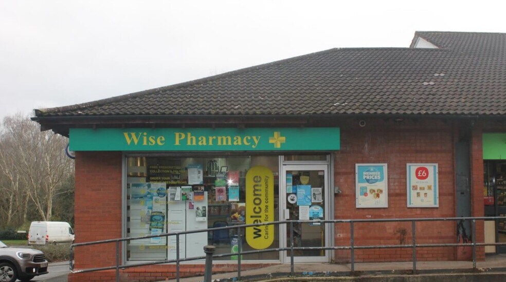 Windmill Hill Av W, Runcorn for sale - Primary Photo - Image 1 of 1