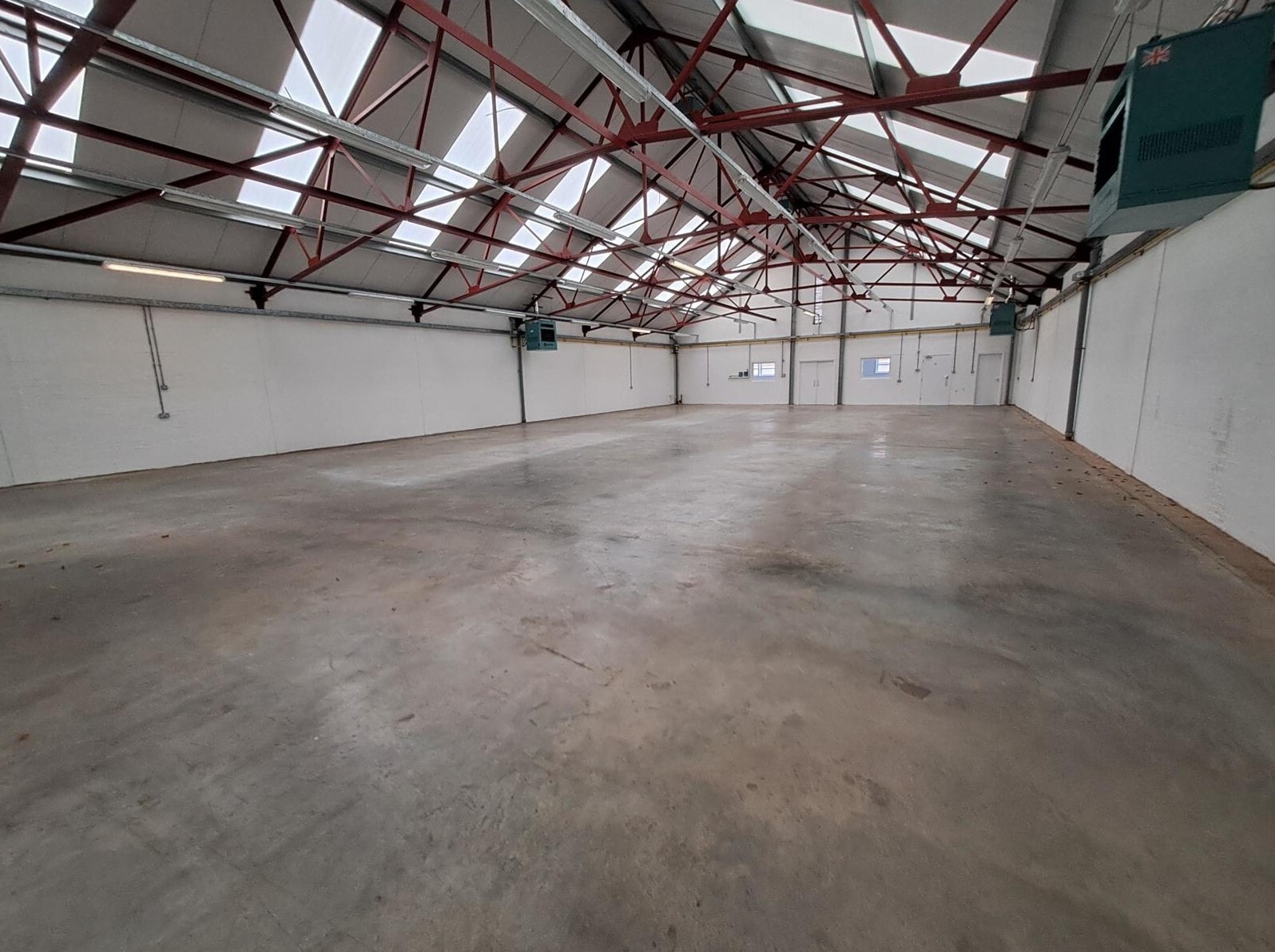 16-21 Tewin Rd, Welwyn Garden City to rent Interior Photo- Image 1 of 7