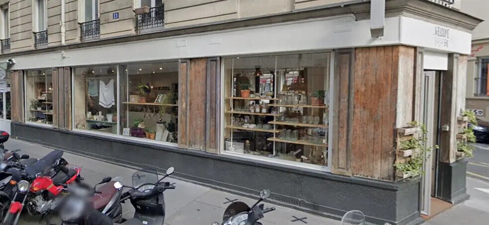 Retail in Paris to rent - Building Photo - Image 1 of 2