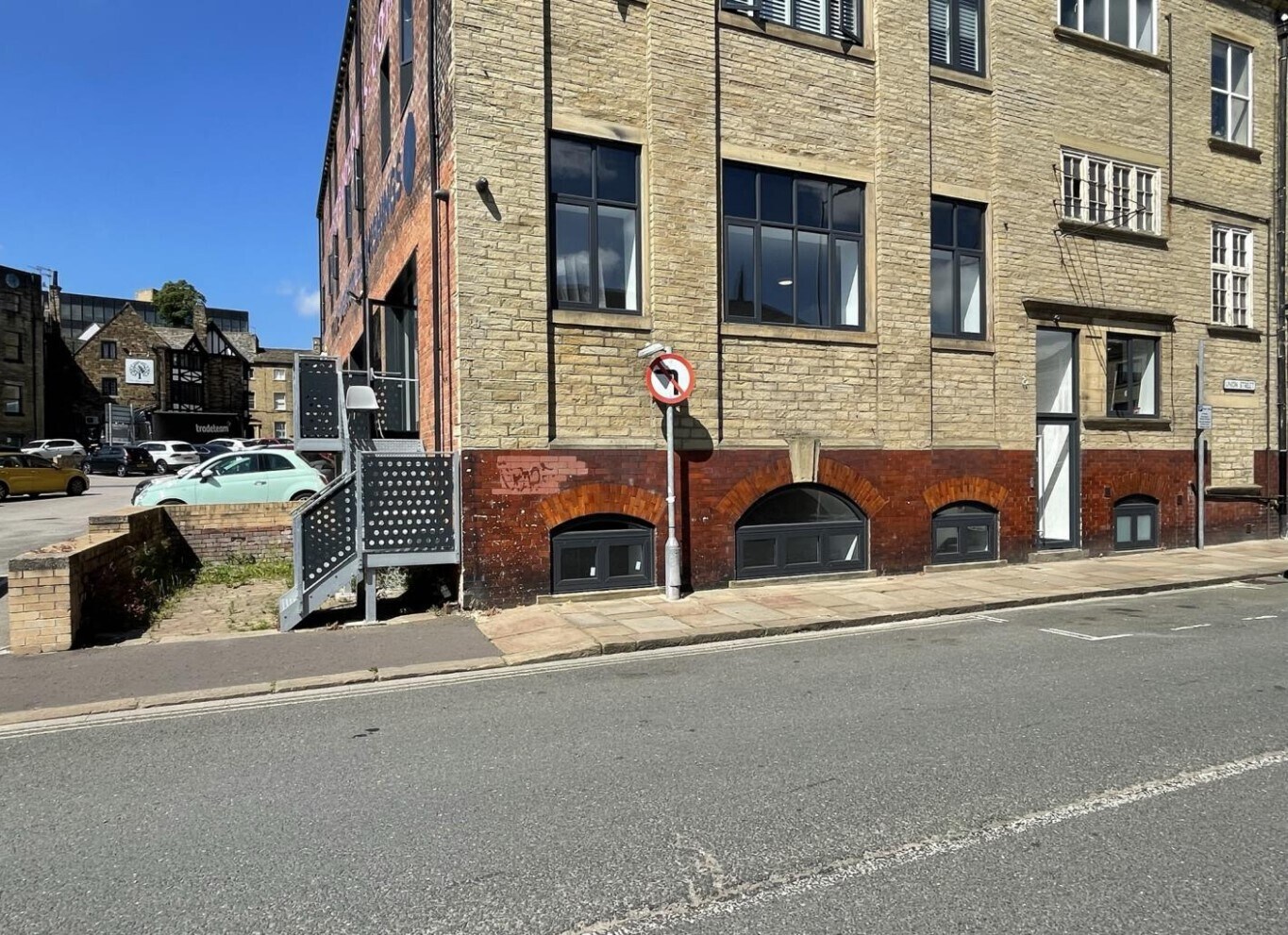 Union St, Halifax for sale Primary Photo- Image 1 of 1