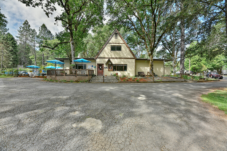 140 Old Stage Rd, Wolf Creek, OR for sale - Primary Photo - Image 1 of 1