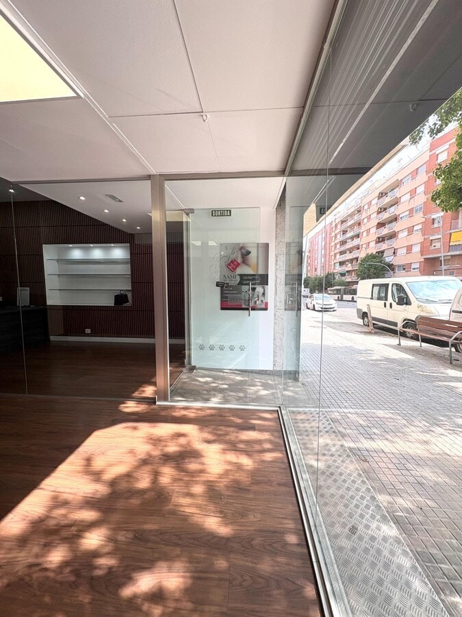Avinguda de Josep Tarradellas, 96, Terrassa, BAR 08225 - Unit 1 - - Interior Photo - Image 1 of 20