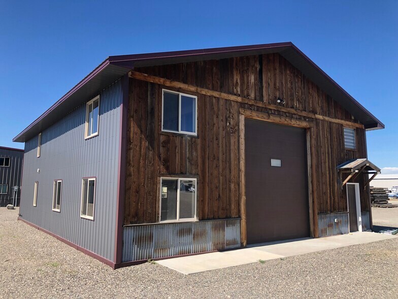 18 Business Park Rd, Livingston, MT for rent - Building Photo - Image 2 of 4