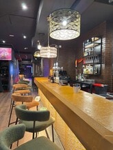 Retail in Madrid, Madrid to rent Interior Photo- Image 2 of 14