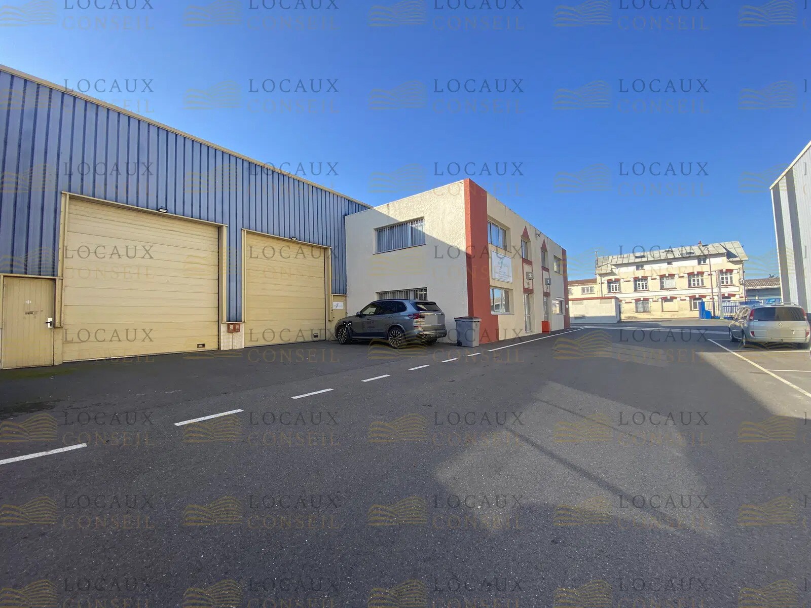 Light Industrial in Bezons to rent Building Photo- Image 1 of 5