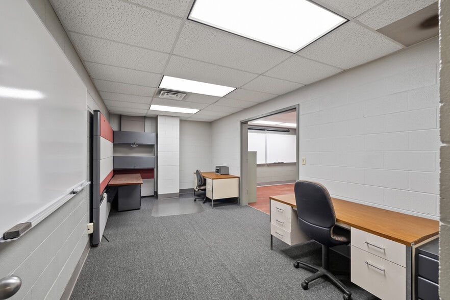 100 Tower Blvd, Elma, WA to rent - Interior Photo - Image 2 of 8