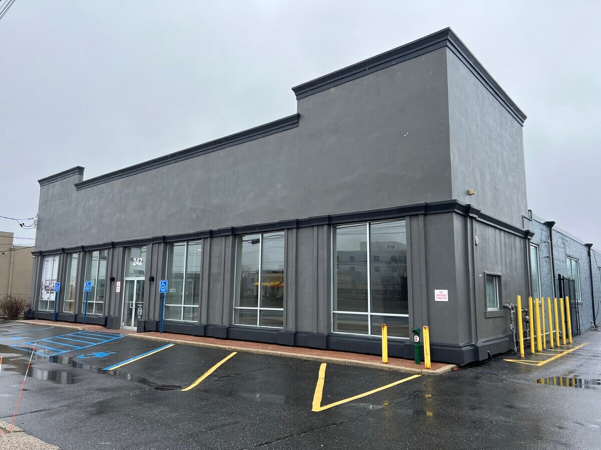 242 Route 110, Farmingdale, NY 11735 UK