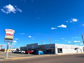 600-640 E Fry Blvd, Sierra Vista, AZ for rent Building Photo- Image 2 of 11