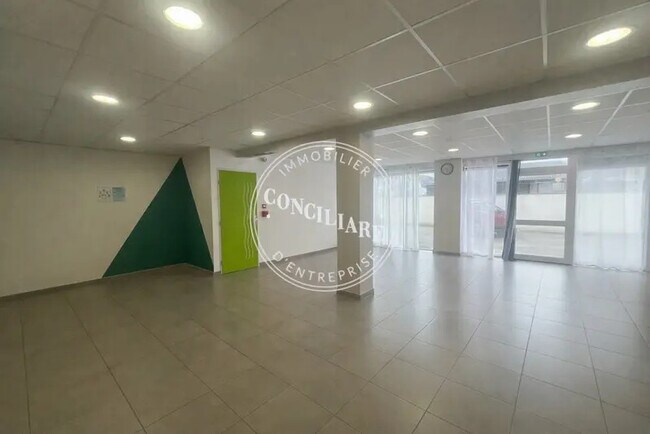 Location Bureaux 127 m²