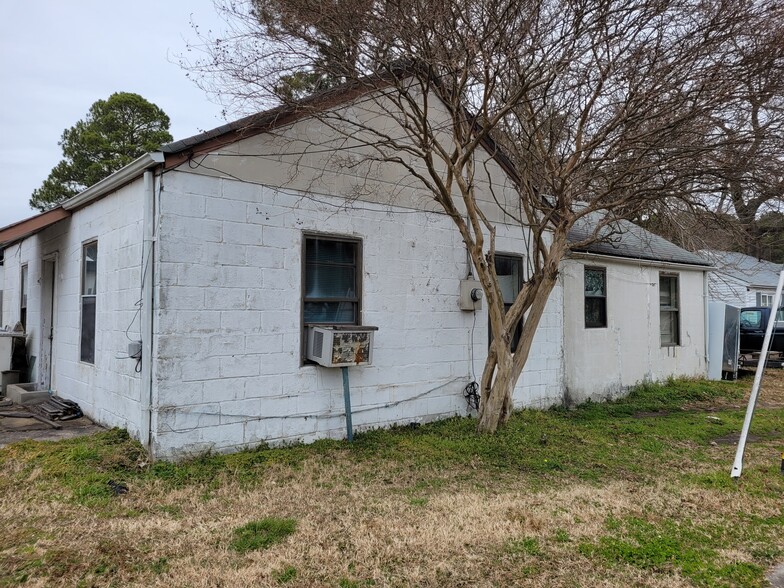 1001-1003 Canal Dr, Chesapeake, VA for sale - Primary Photo - Image 1 of 4