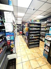 32 High Street Colliers Wood, London to rent Interior Photo- Image 2 of 5