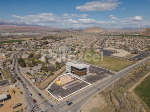 725 Merrill Rd, Washington, UT for rent Primary Photo- Image 1 of 4