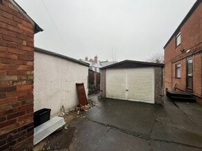 912 Woodborough Rd, Nottingham to rent Building Photo- Image 2 of 4