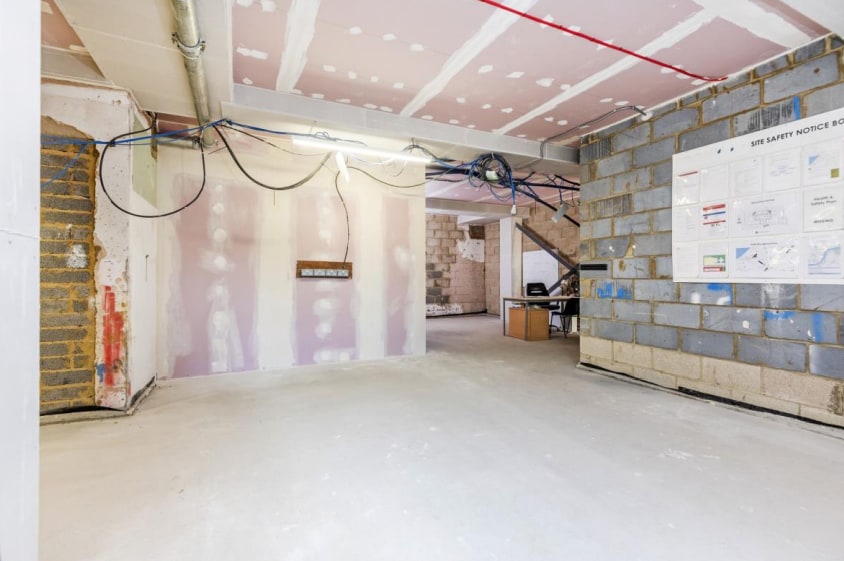 56 Chatfield Rd, London, LND SW11 3UL - Unit 1 -  - Interior Photo - Image 2 of 2