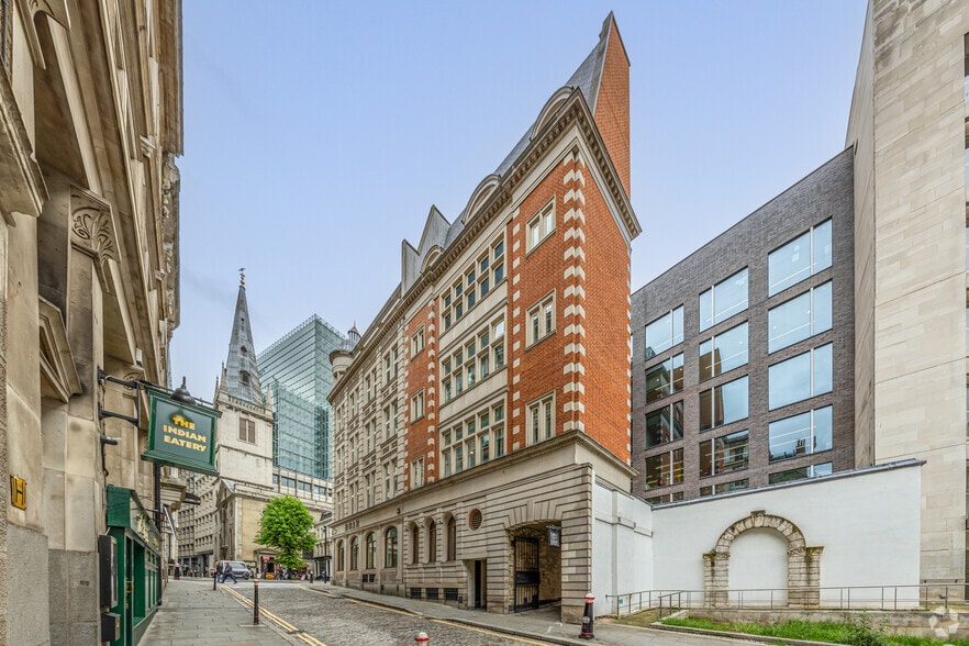 2 Idol Ln, London to rent - Primary Photo - Image 1 of 4
