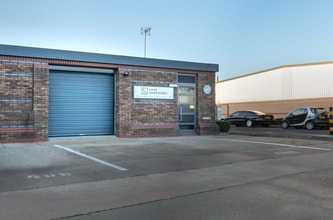 400 Montrose Ave, Slough to rent Building Photo- Image 2 of 2